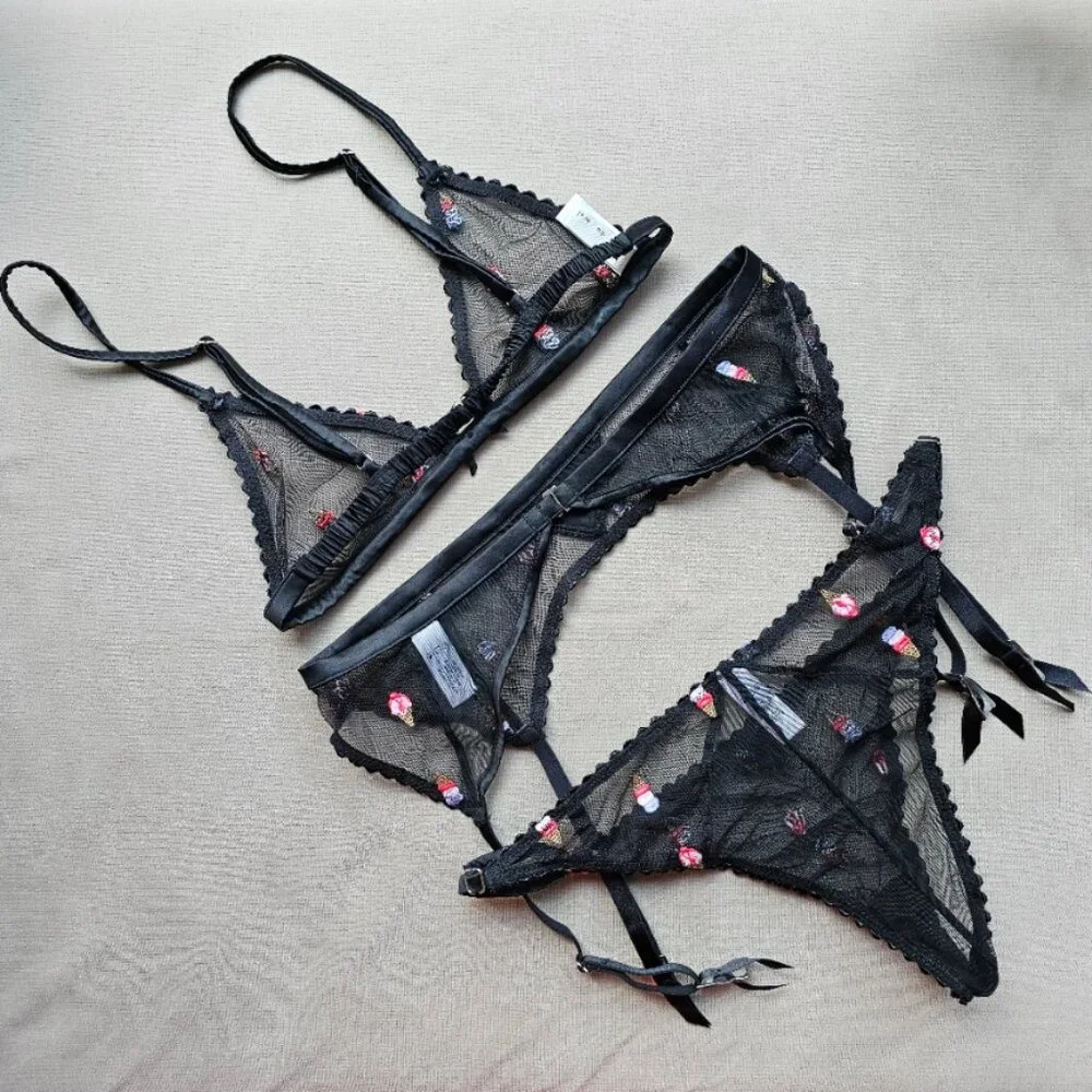 RARE Fleur du Mal Ice Cream Embroidery Lingerie 3 Piece SET - Picture 4 of 5